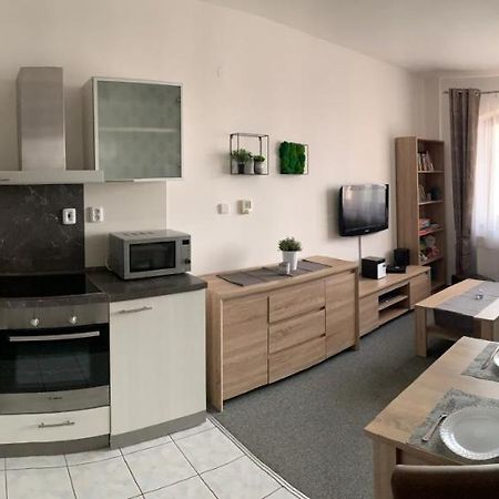 Cosy Apartment In An Excellent Location Велька-Ломница Экстерьер фото
