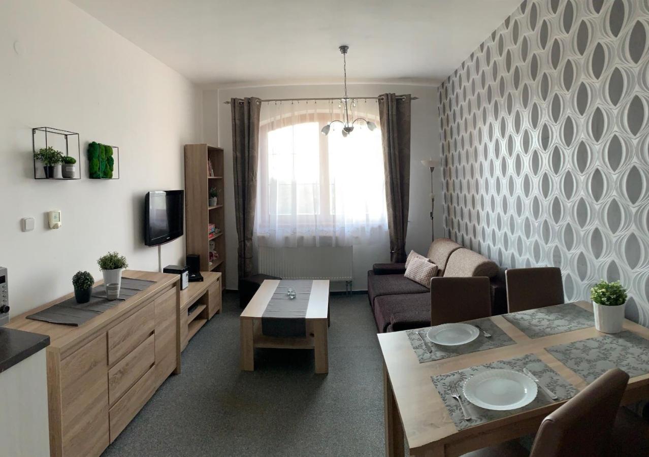 Cosy Apartment In An Excellent Location Велька-Ломница Экстерьер фото